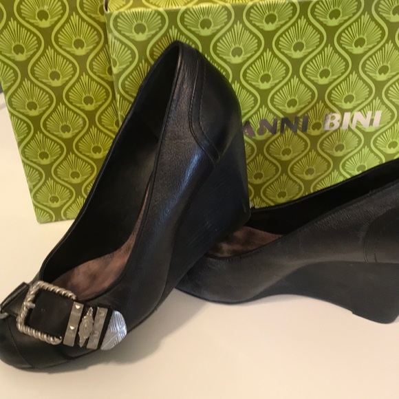 Gianni Bini Shoes - Gianni Bini. Leather wedge heels.  Well crafted